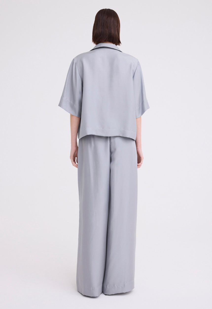 Jac + Jack Blume Silk Twill Top - Oxide Grey